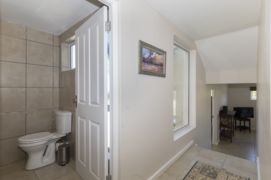 5 Bedroom Property for Sale in Kleinemonde Eastern Cape